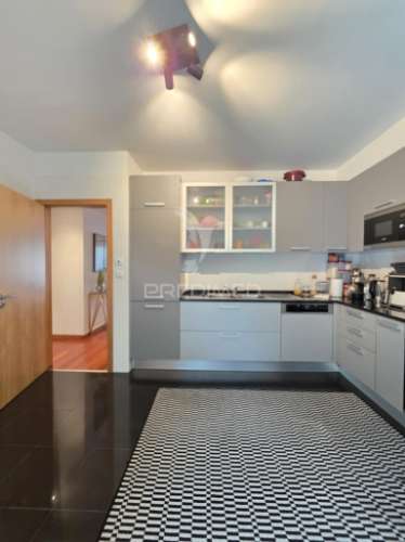 Apartamento t3+1 no amparo