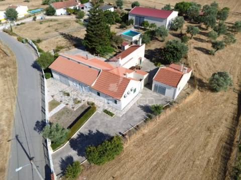 Moradia t4+1 - ribeira da pipa, santarém