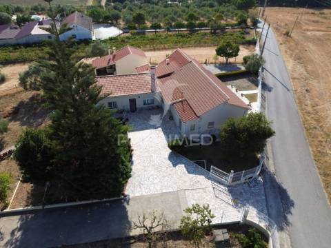 Moradia t4+1 - ribeira da pipa, santarém