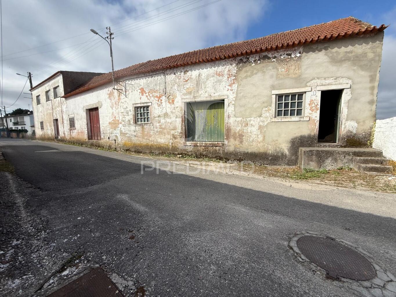 Armazém para venda em são jorge – porto de mós