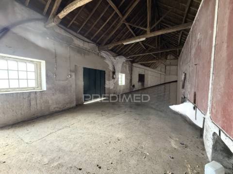 Armazém para venda em são jorge – porto de mós