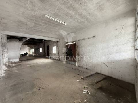 Armazém para venda em são jorge – porto de mós