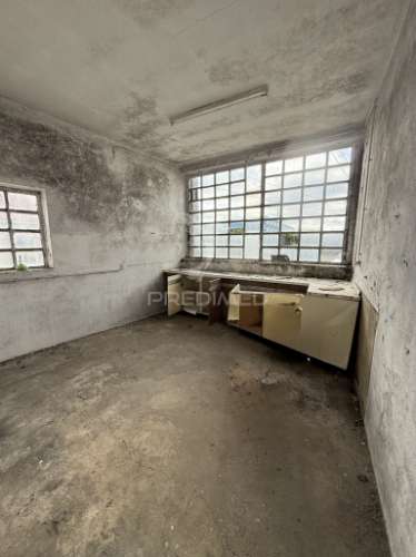 Armazém para venda em são jorge – porto de mós