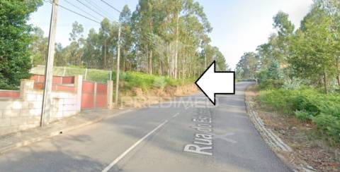 Invista em terreno com área construível em zona rural com bons acessos