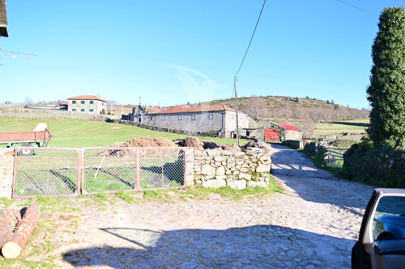 Casa rústica com 5 quartos – ideal para turismo rural