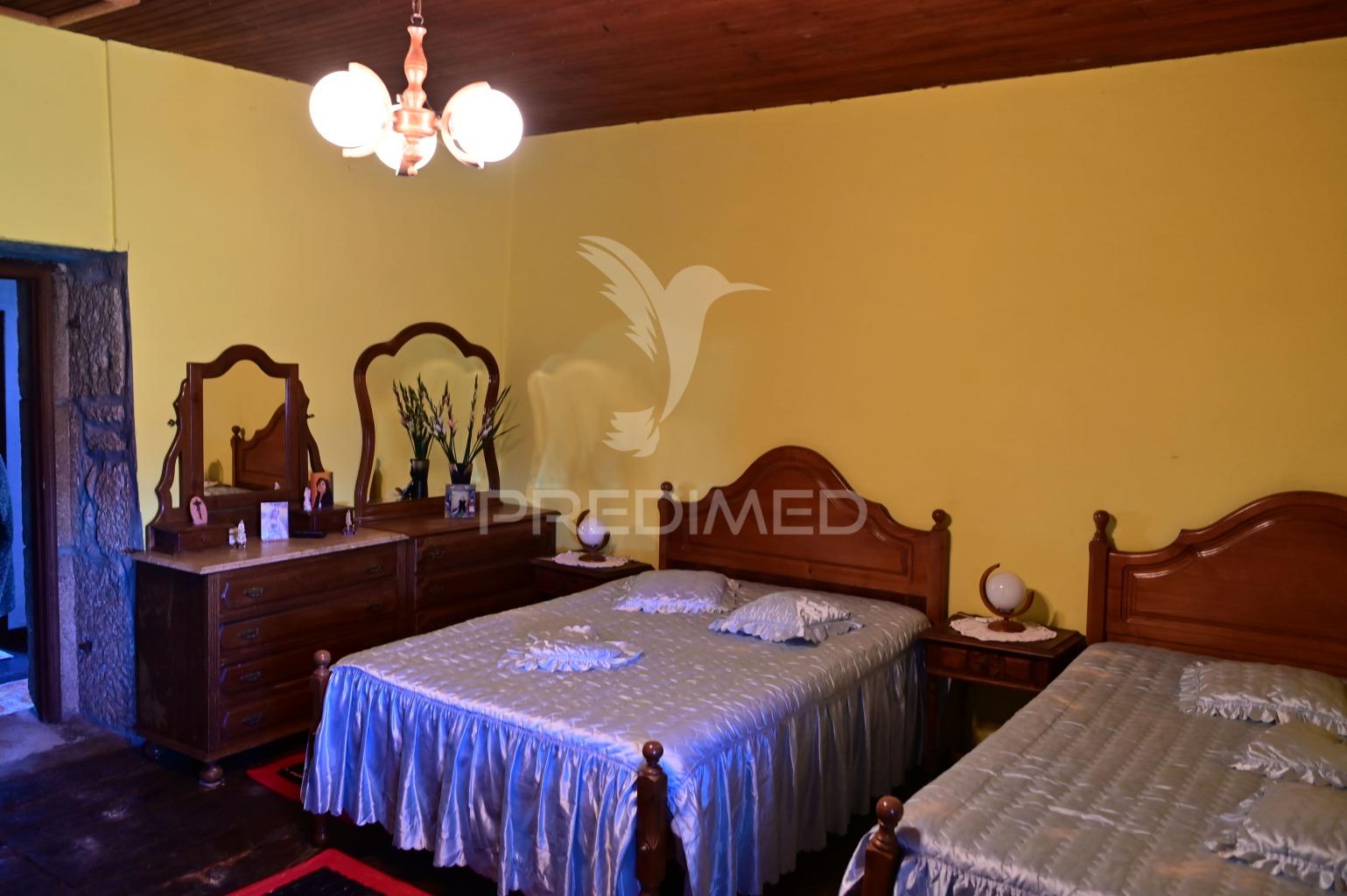 Casa rústica com 5 quartos – ideal para turismo rural