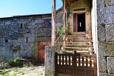 Casa rústica com 5 quartos – ideal para turismo rural