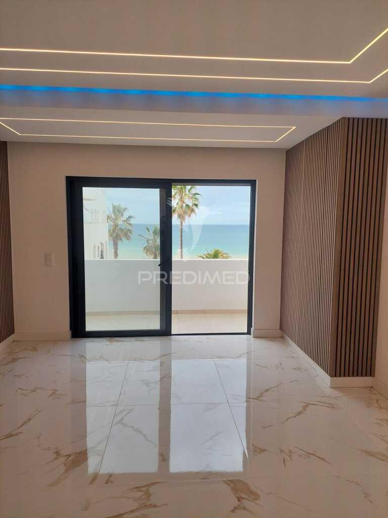 Algarve -apartamento com vista mar em frente à praia de quarteira