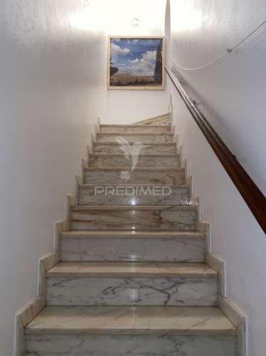 Apartamento t3, com loja no centro de vila viçosa