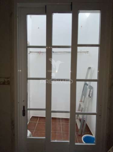 Apartamento t3, com loja no centro de vila viçosa