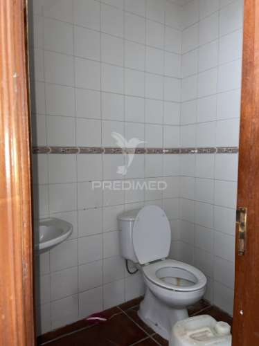 Apartamento t3, com loja no centro de vila viçosa