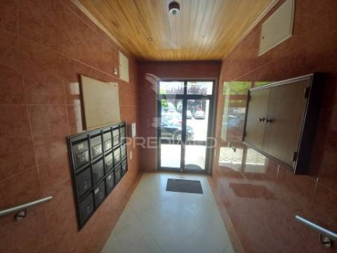 Apartamento t2 remodelado na castanheira do ribatejo