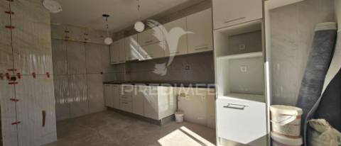 Apartamento t2 remodelado na castanheira do ribatejo