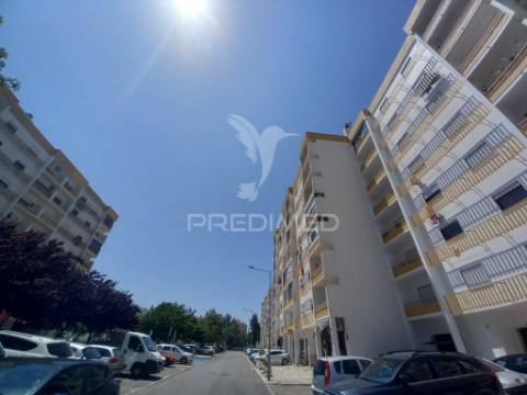 Apartamento t2 remodelado na castanheira do ribatejo