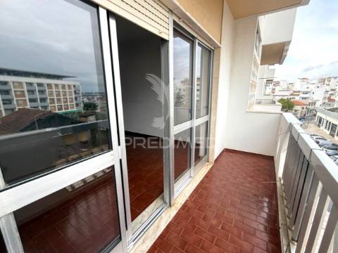 Apartamento t3 zona ribeirinha, portimão