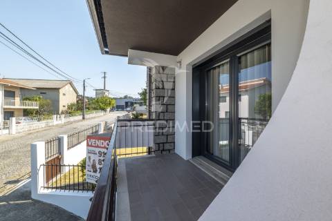 Moradia individual t3 - centro de amares (renovada)