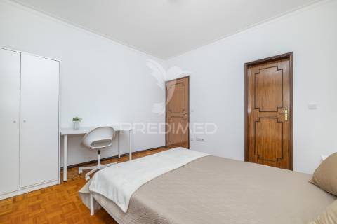 Moradia individual t3 - centro de amares (renovada)