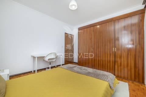 Moradia individual t3 - centro de amares (renovada)