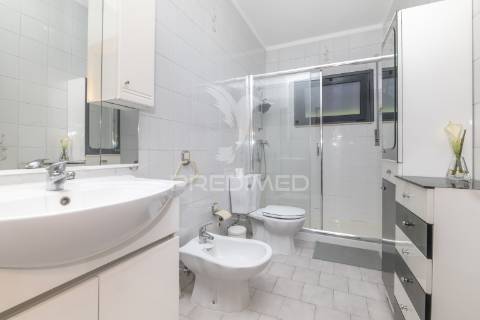 Moradia individual t3 - centro de amares (renovada)