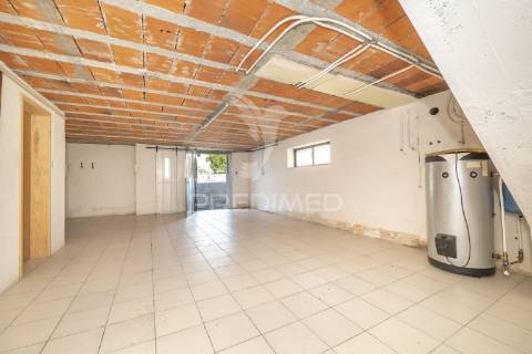 Moradia individual t3 - centro de amares (renovada)