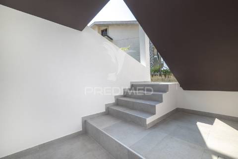 Moradia individual t3 - centro de amares (renovada)