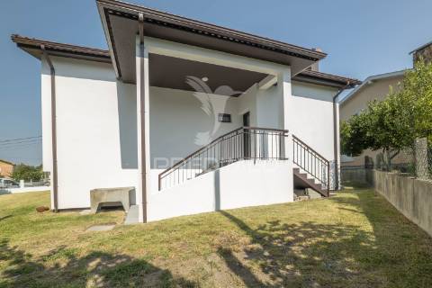 Moradia individual t3 - centro de amares (renovada)