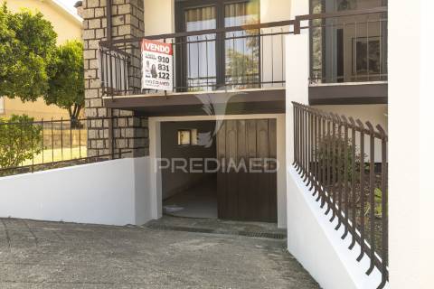 Moradia individual t3 - centro de amares (renovada)