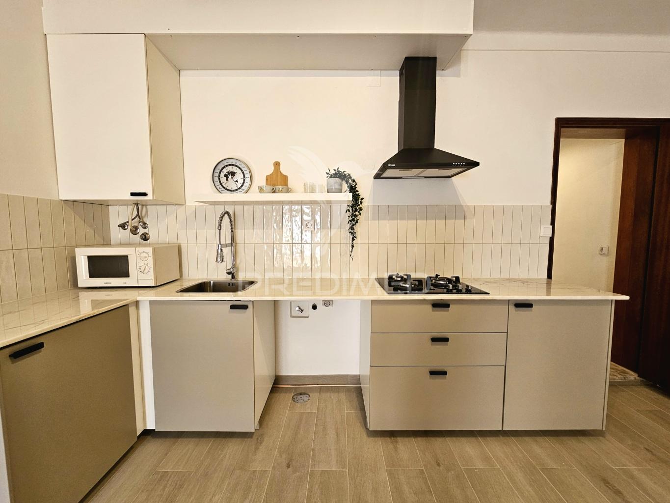 Moradia térrea t2 renovada no coração de castro verde