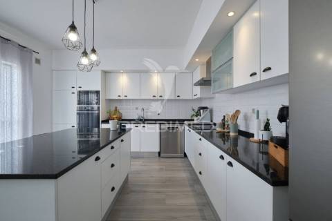 Moradia t4+sótão aproveitado, garagem e quintal