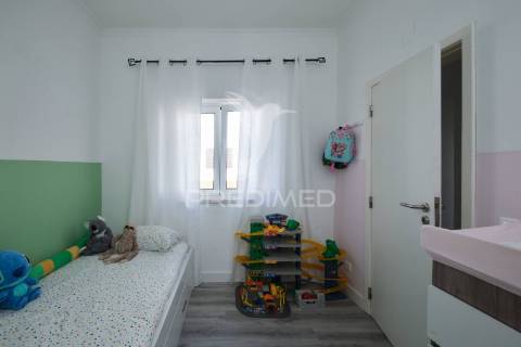 Moradia t4+sótão aproveitado, garagem e quintal