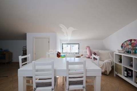 Moradia t4+sótão aproveitado, garagem e quintal