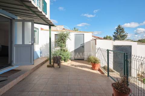 Moradia t4+sótão aproveitado, garagem e quintal