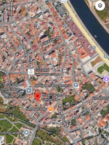 Garagem com capacidade para 55 viaturas, para venda em lagos