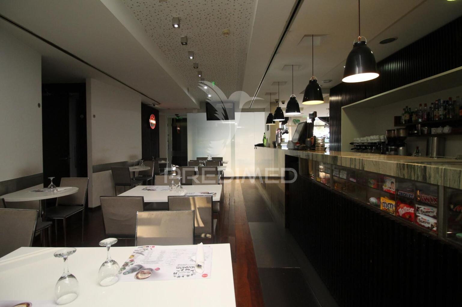 Exploração de restaurante, pastelaria, padaria e fabrico