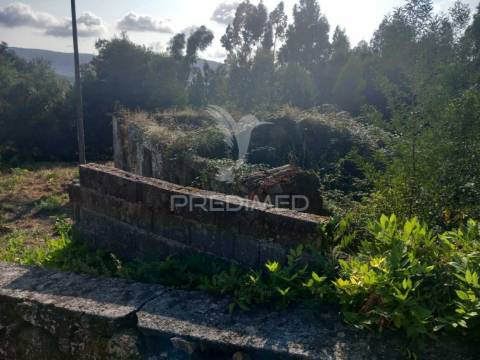 Ruina com excelente terreno