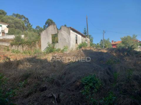 Ruina com excelente terreno