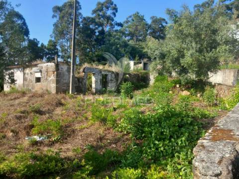 Ruina com excelente terreno