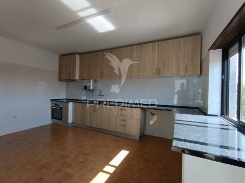 Apartamento t2+1 pinhal novo