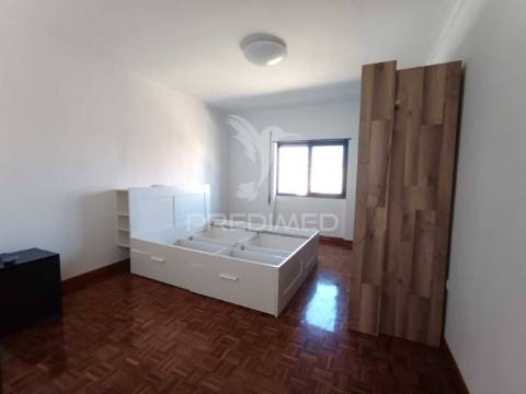 Apartamento t2+1 pinhal novo