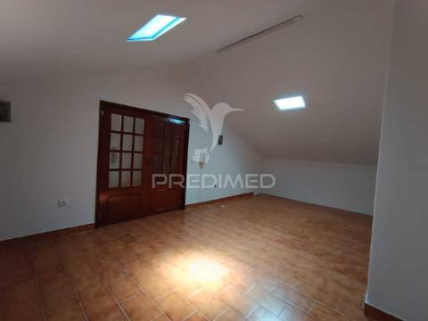 Apartamento t2+1 pinhal novo