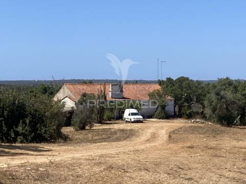 Herdade com 100ha em santiago do cacém