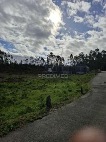 Terreno  para construçao de para moradia de 4 frentes
