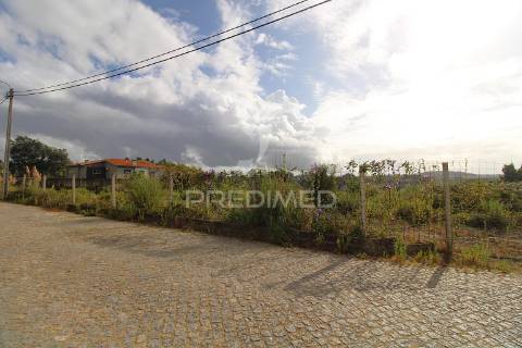 Terreno urbano  na encosta do douro com vista rio