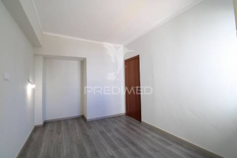 Apartamento t0+1 renovado junto à praia da rocha