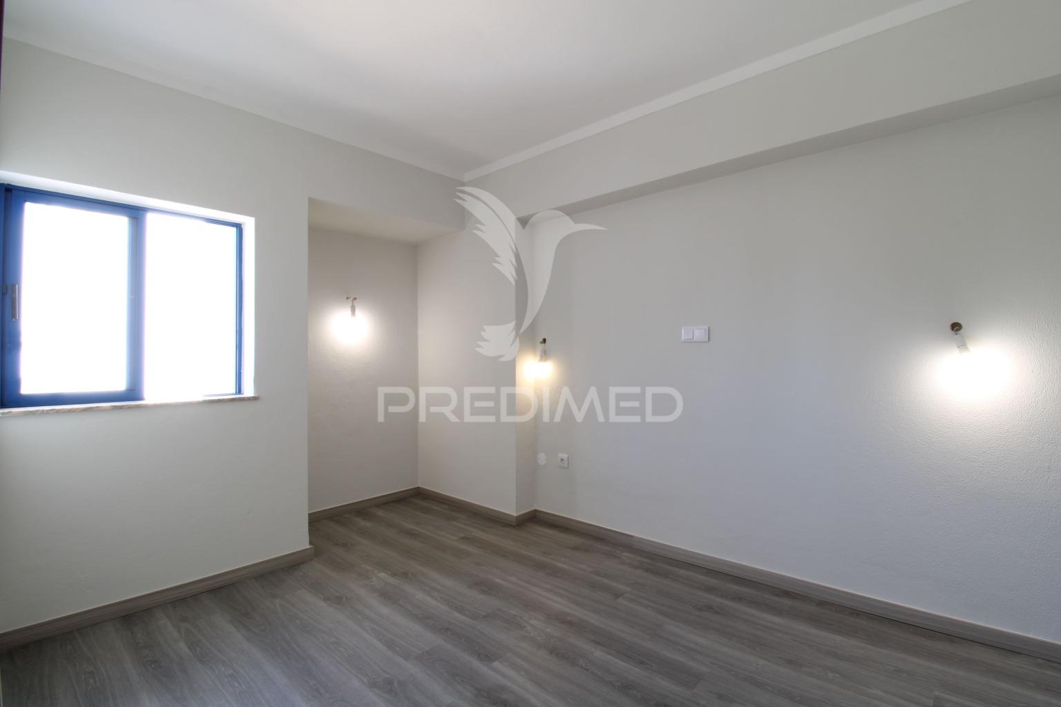 Apartamento t0+1 renovado junto à praia da rocha