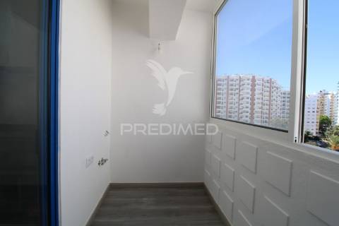 Apartamento t0+1 renovado junto à praia da rocha