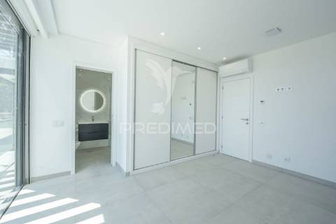 Algarve - moradia contemporânea perto da praia