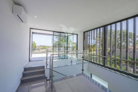 Algarve - moradia contemporânea perto da praia