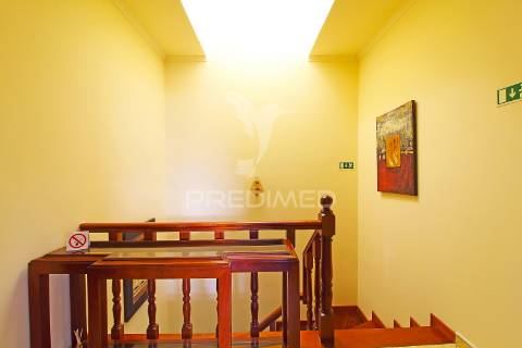 Moradia bem localizada