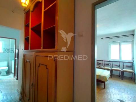 Apartamento duplex invertido t4 | lisboa | alvalade